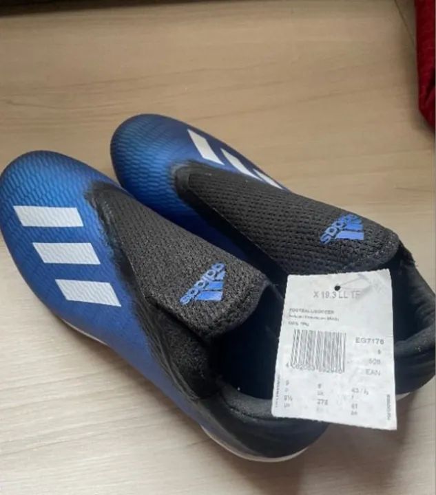 Chuteira Adidas Society Laceless
