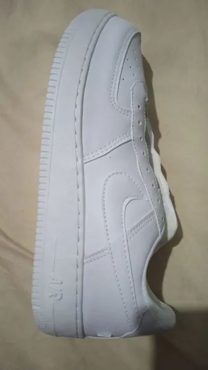 Tênis Nike Air Force 1 Branco somente tamanho 41.