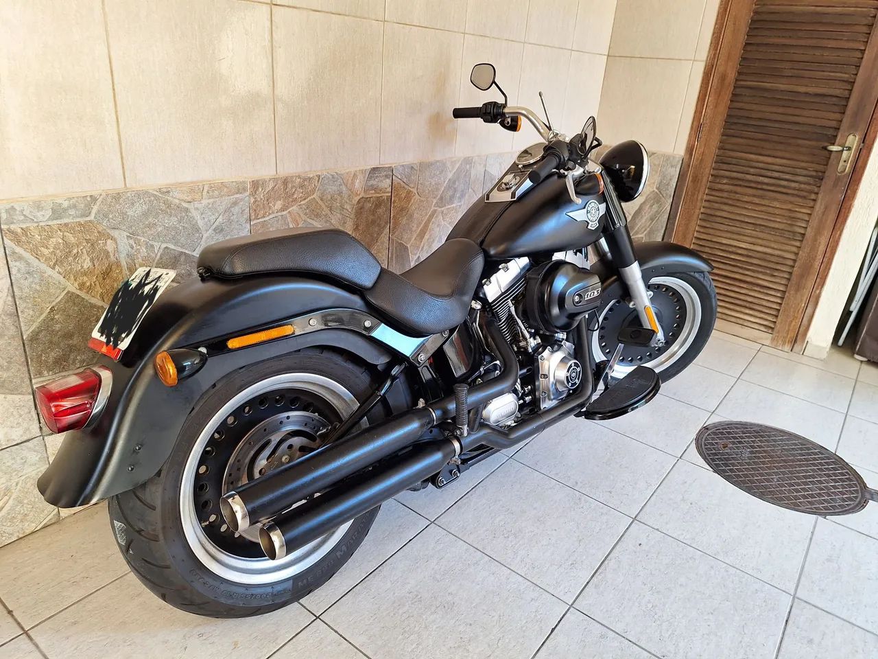Harley Fat Boy Special troco e financio aceito carro ou moto maior ou menor valor - Foto 2