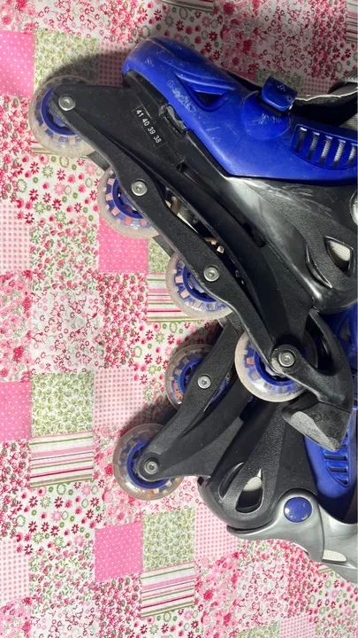 Patins em bom estado de conservação  - Foto 2