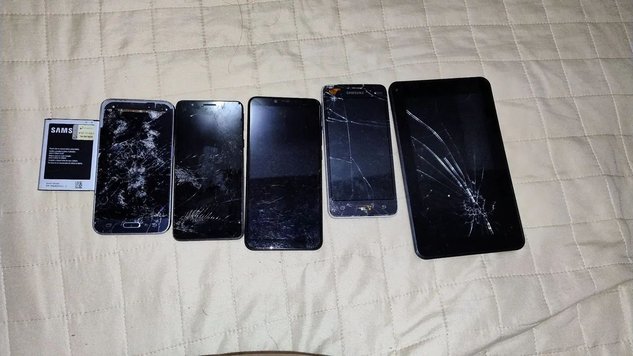 Celulares com defeito