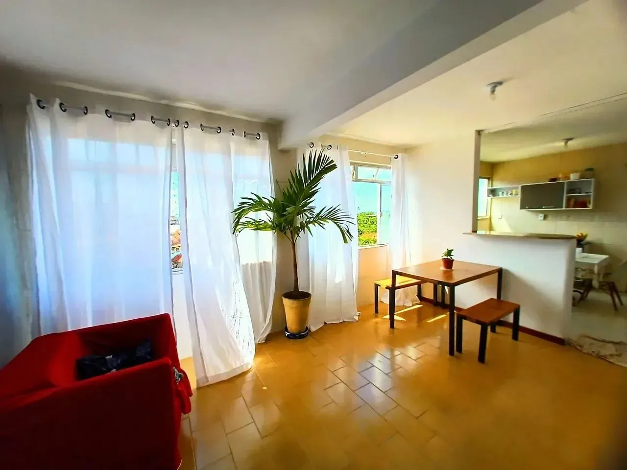Apartamento De 2 Quartos, Distribuído Em 77M² E 2 Vagas De Garagem No Rio Vermelho. K2CKHF