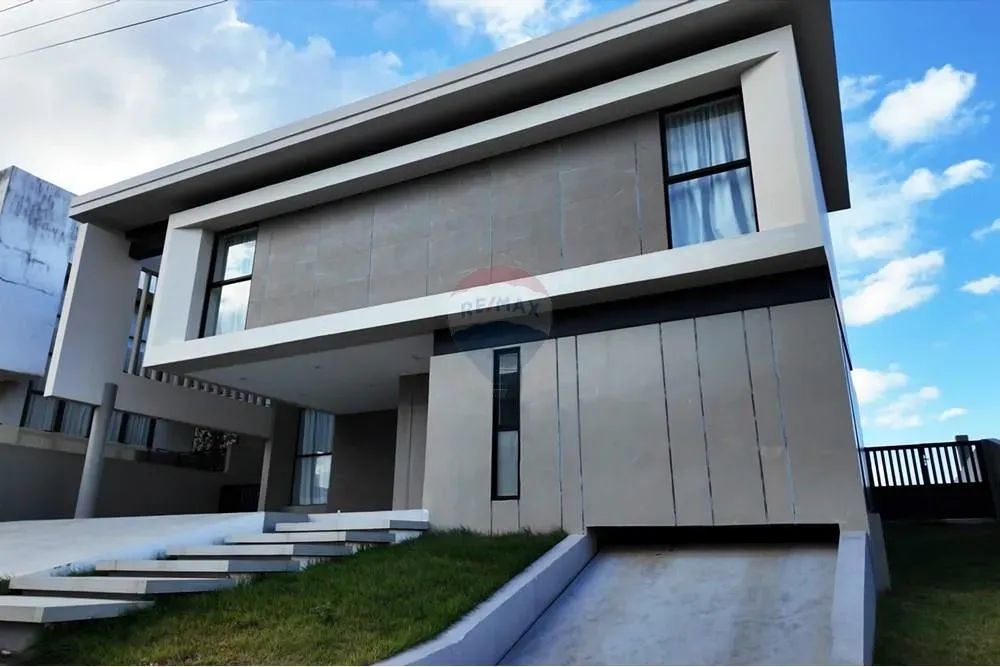 **Casa em Guarabira - 4Q, 487m², Oportunidade!**