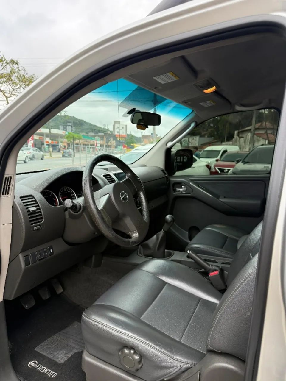 Nissan Frontier SV Attack CD 4X2 2.5 TB Diesel 2015 - Foto 9