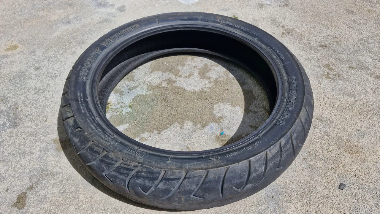 Pneu Pirelli 130/70-17 moto fazer 250