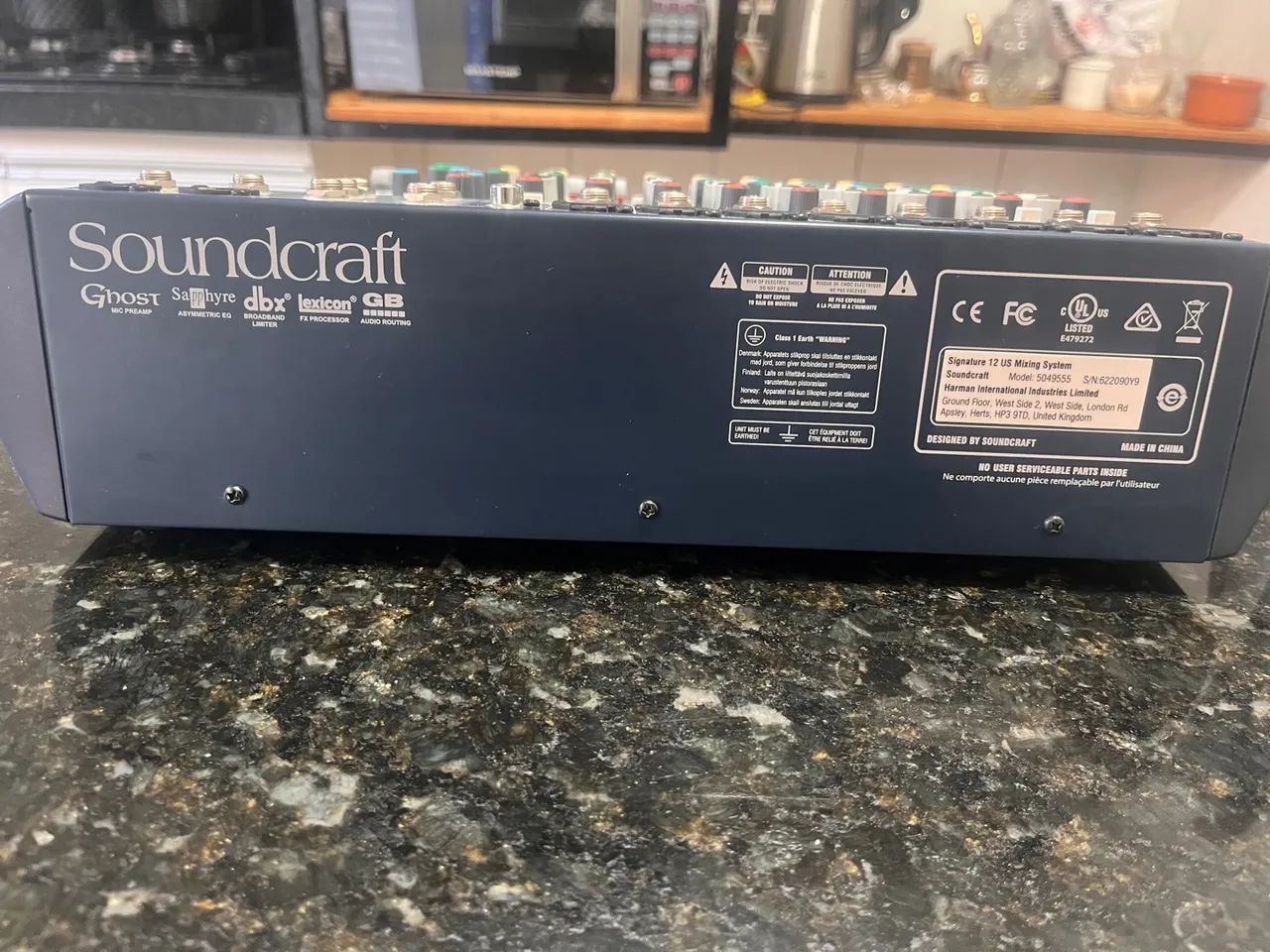 Mesa de Som Soundcraft Signature 12 - Foto 4