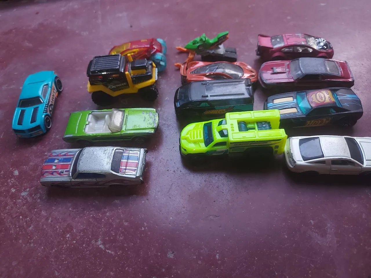 Carrinhos hot wheels