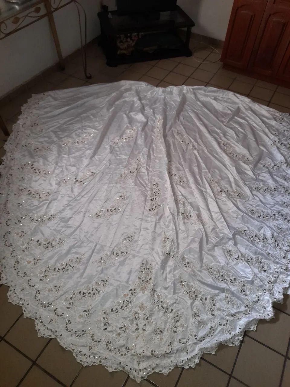 Vendo Lindo Vestido de Noiva Importado 40 - Foto 5