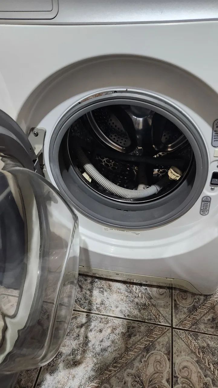 Lava e seca Electrolux 9kg - Semi nova 110v - Foto 3