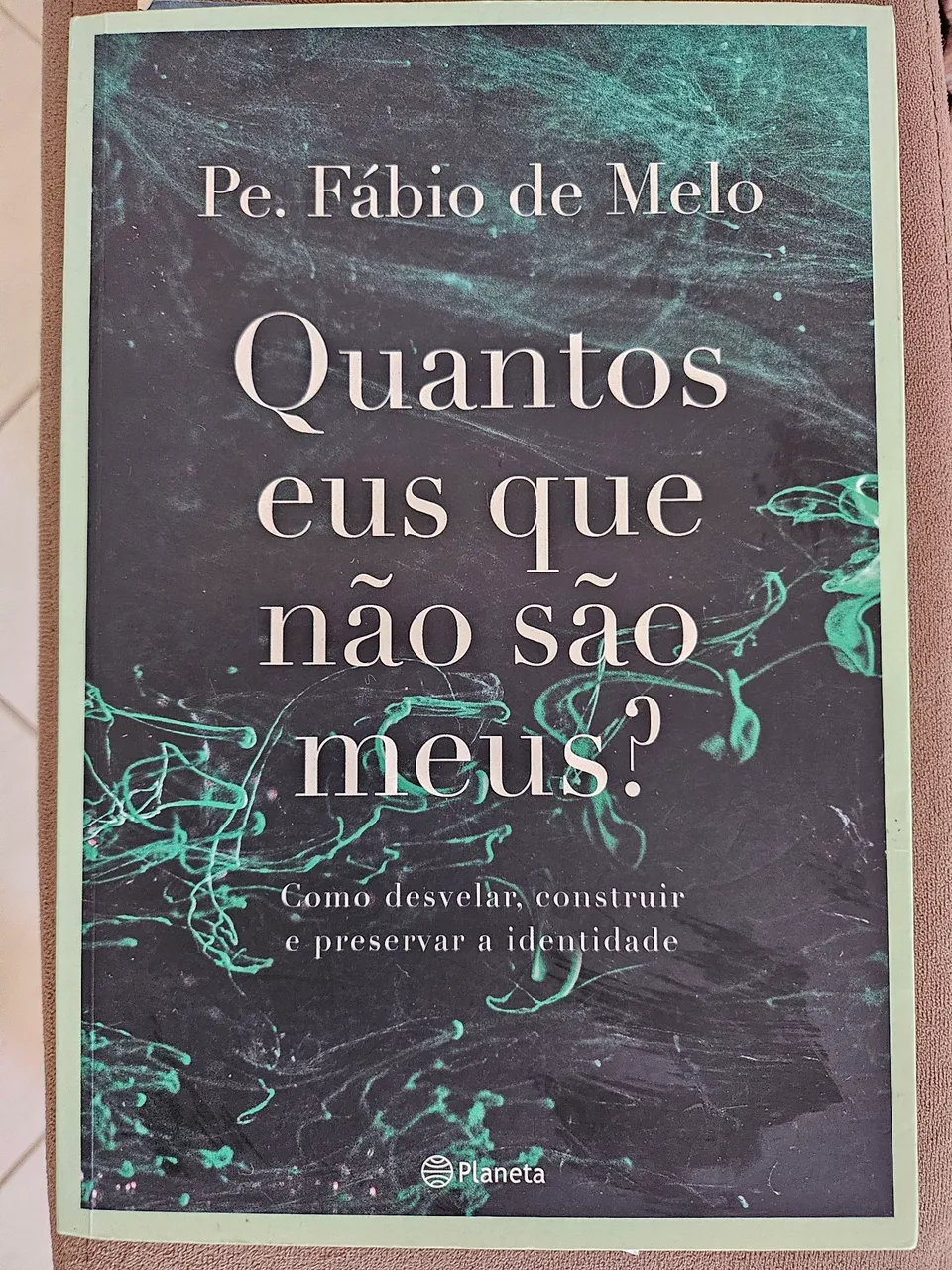 Livro: Quantos eus que não são meus?