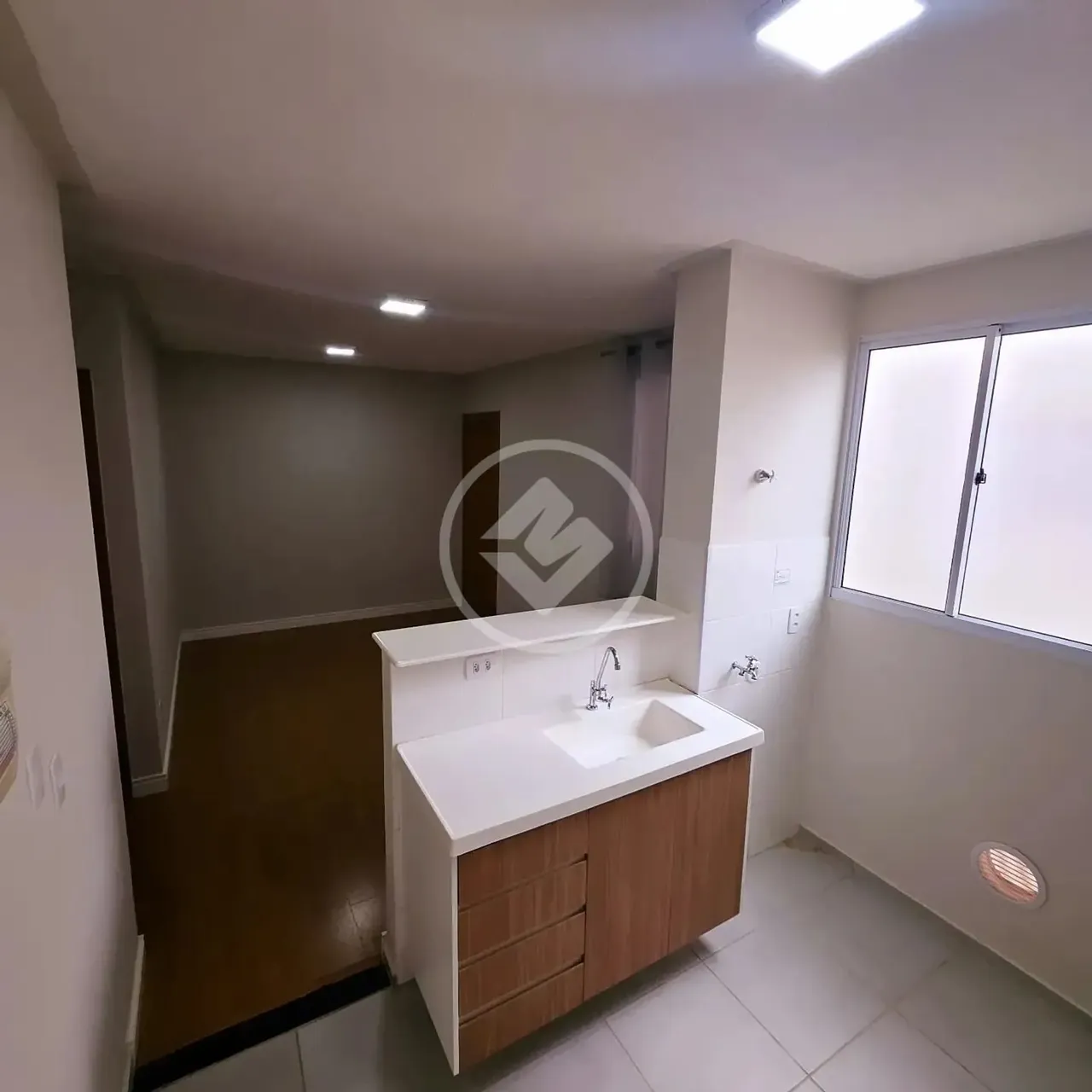 Vende-se ou aluga-se apto decorado e com ar condicionado e alguns planejados codigo: 12618