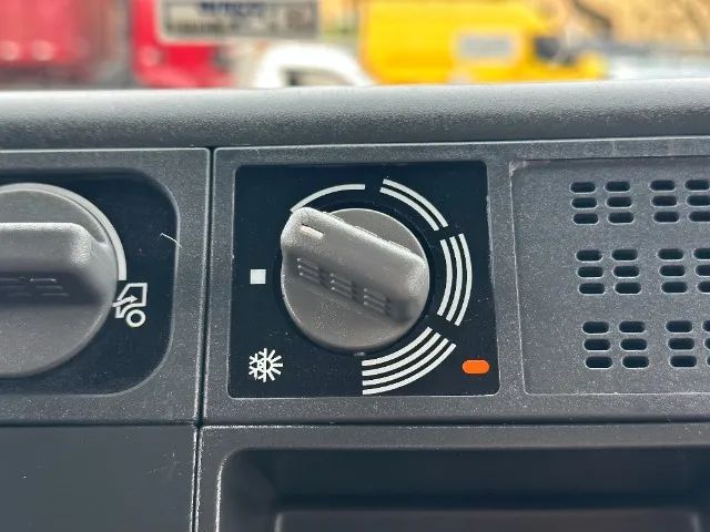 Iveco Tector 170e21 Ano 2023 4x2 Carroceria Toco Único Dono  - Foto 10