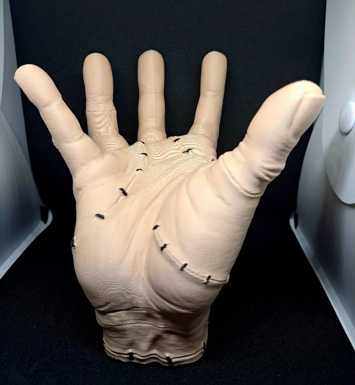 Personagem Coisa 3D família Addams - Foto 3