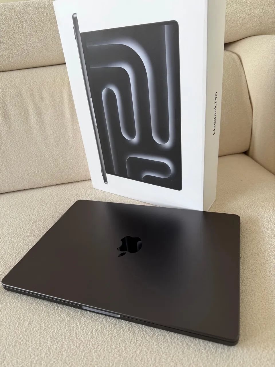 MACBOOK PRO M3 18gb 512gb - Notebooks - Jardim Oceania, João