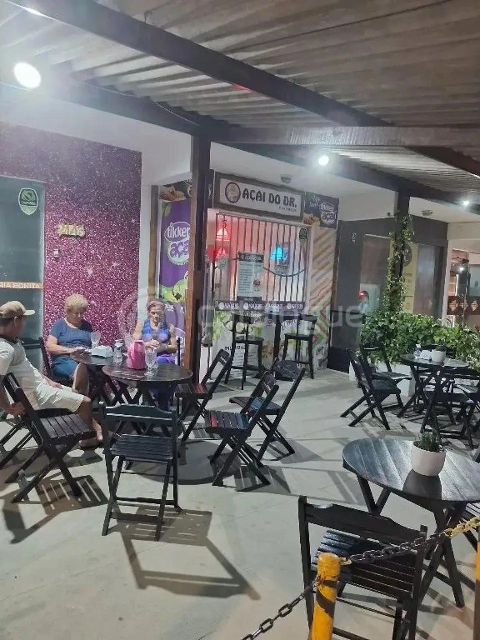 Espaço comercial na Ponta Negra, Natal - Loja com 2 banheiros, cozinha e copa