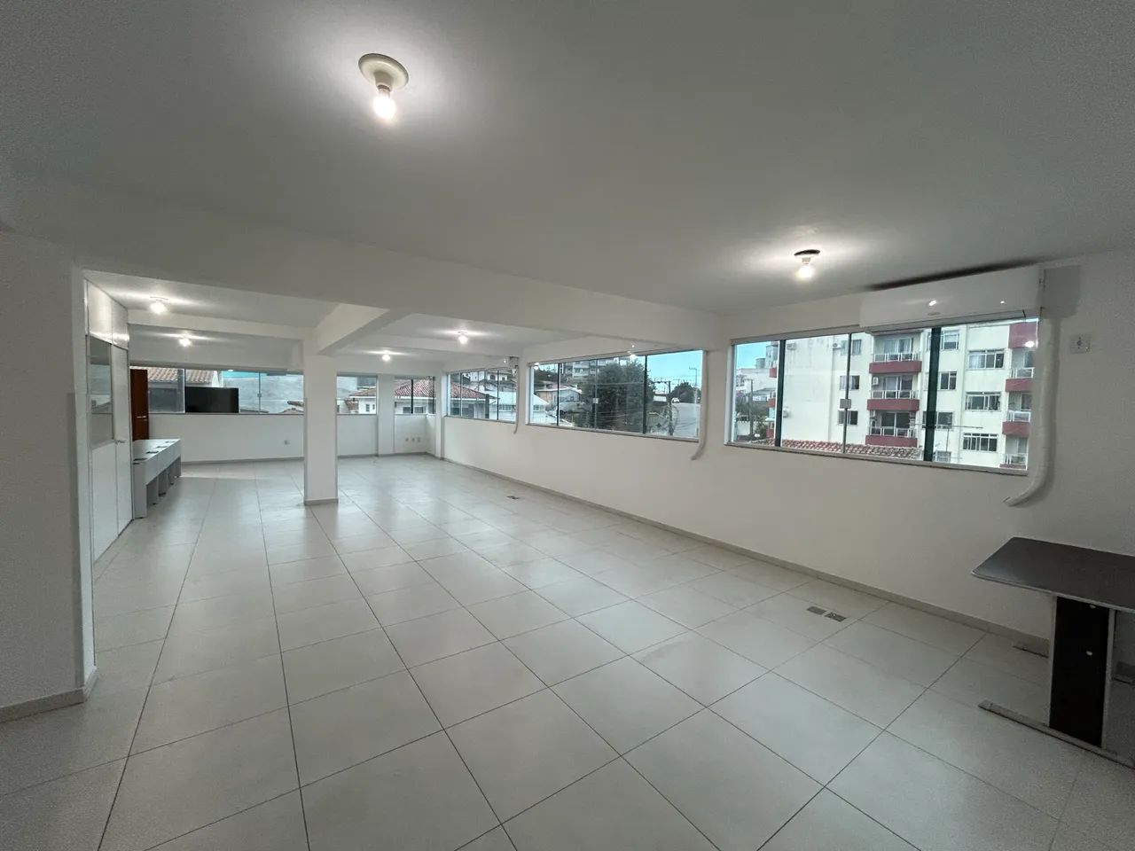 Sala Comercial - Andar inteiro estreito - Foto 2