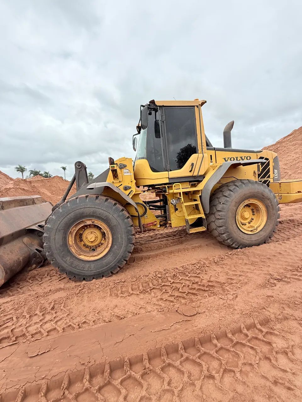 Caminhão com 5m3 de AREIA CLARA - Foto 2