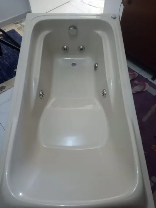 Banheira de Hidromassagem sem uso