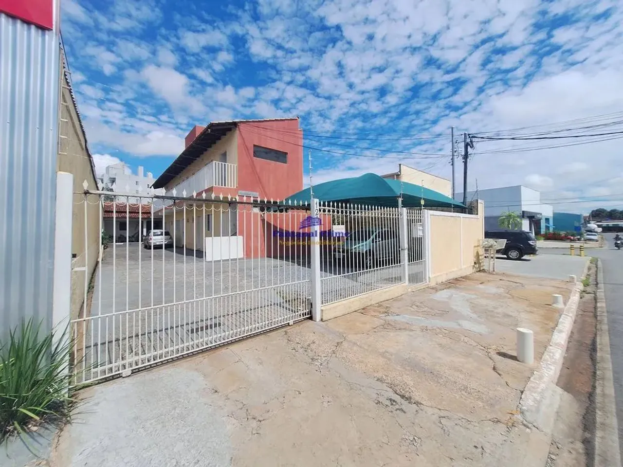 6 Kitnets e 1 casa à venda Bairro Pico do Amor em Cuiabá/MT