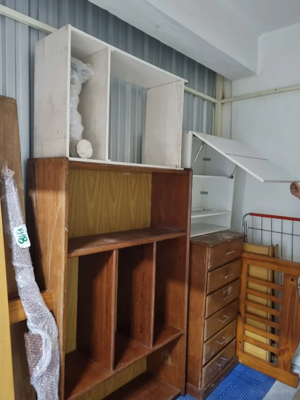 Estante de madeira maciça - aparador para sala de jantar