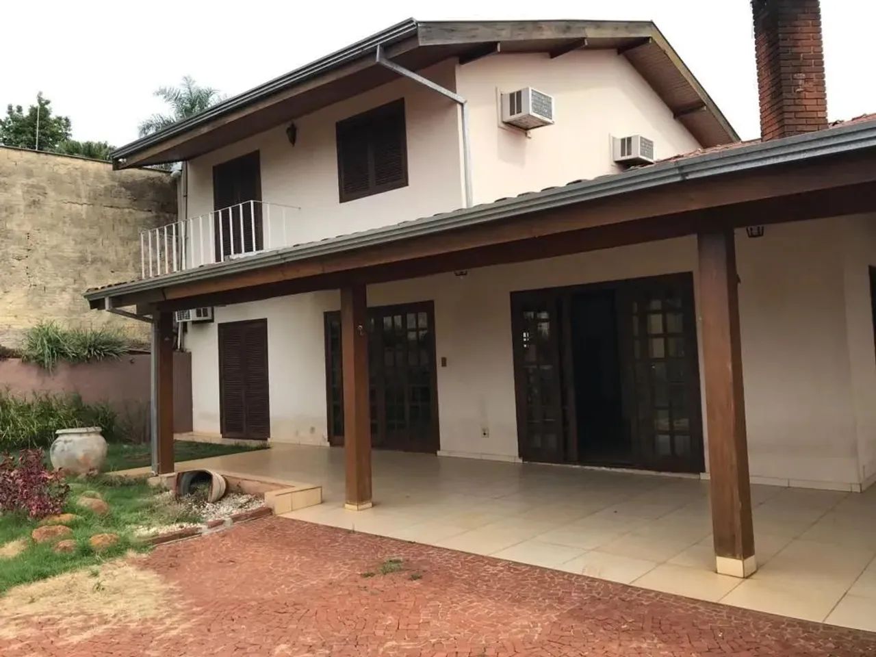 Sobrado com 5 dormitórios à venda, 252 m² por R$ 636.000,00 - Califórnia - Londrina/PR