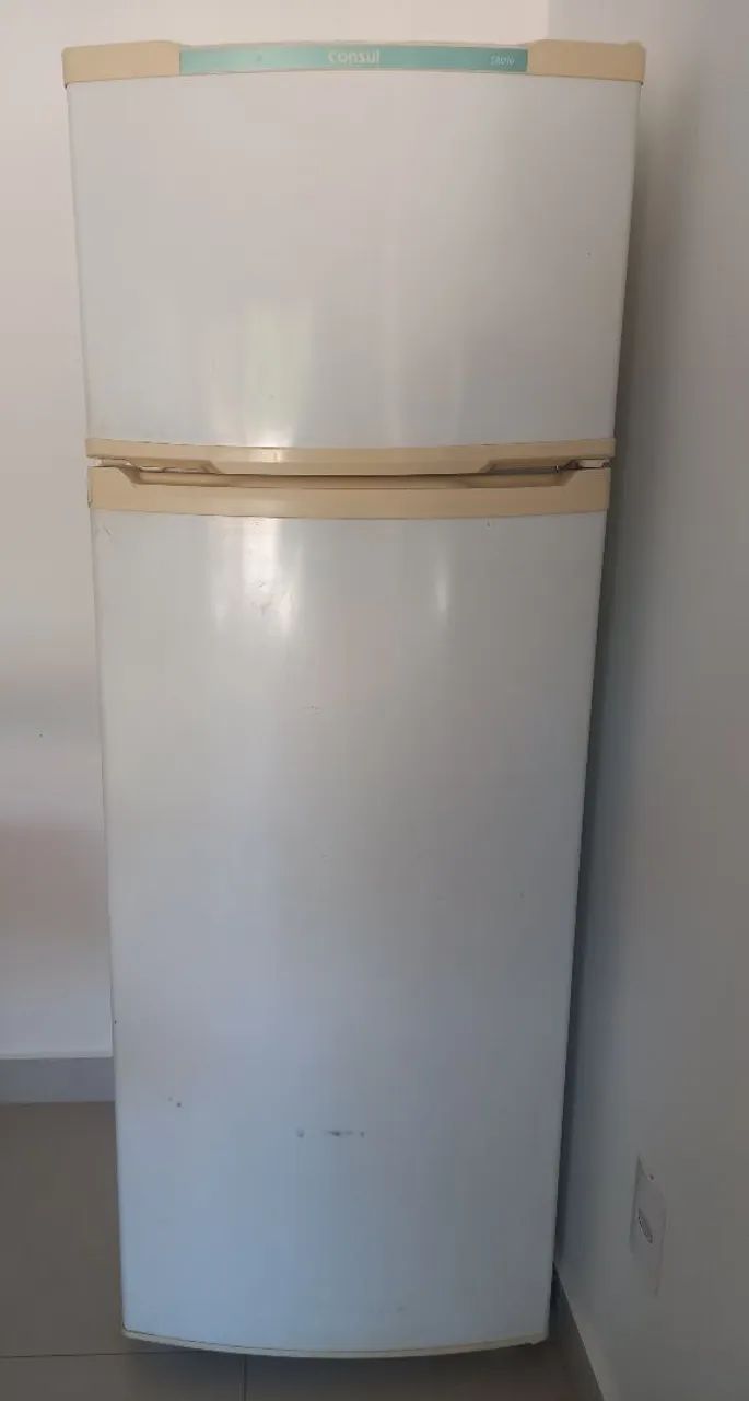 Geladeira Consul 334L - Espaço e eficiência! 