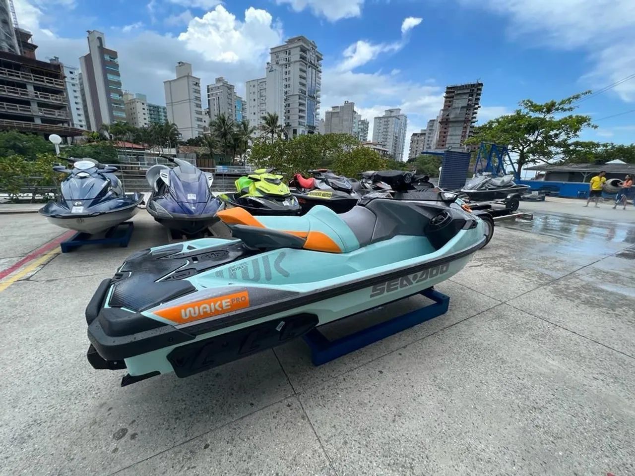 Jet Ski Sea-Doo Wake Pro 230 32 Horas de Uso - Foto 2