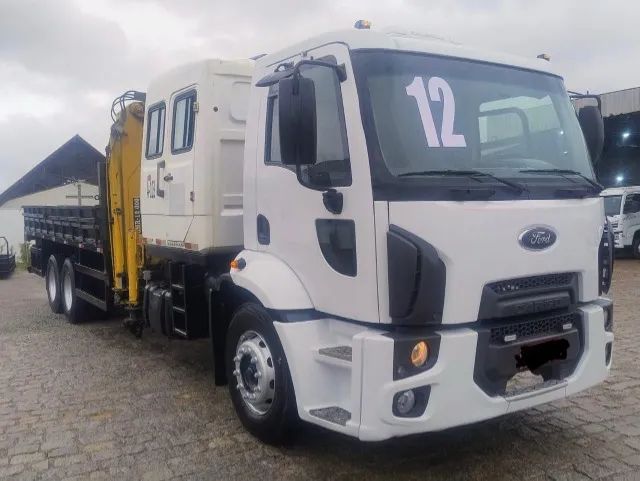 Ford Cargo 2422 6x2 2012 chassis