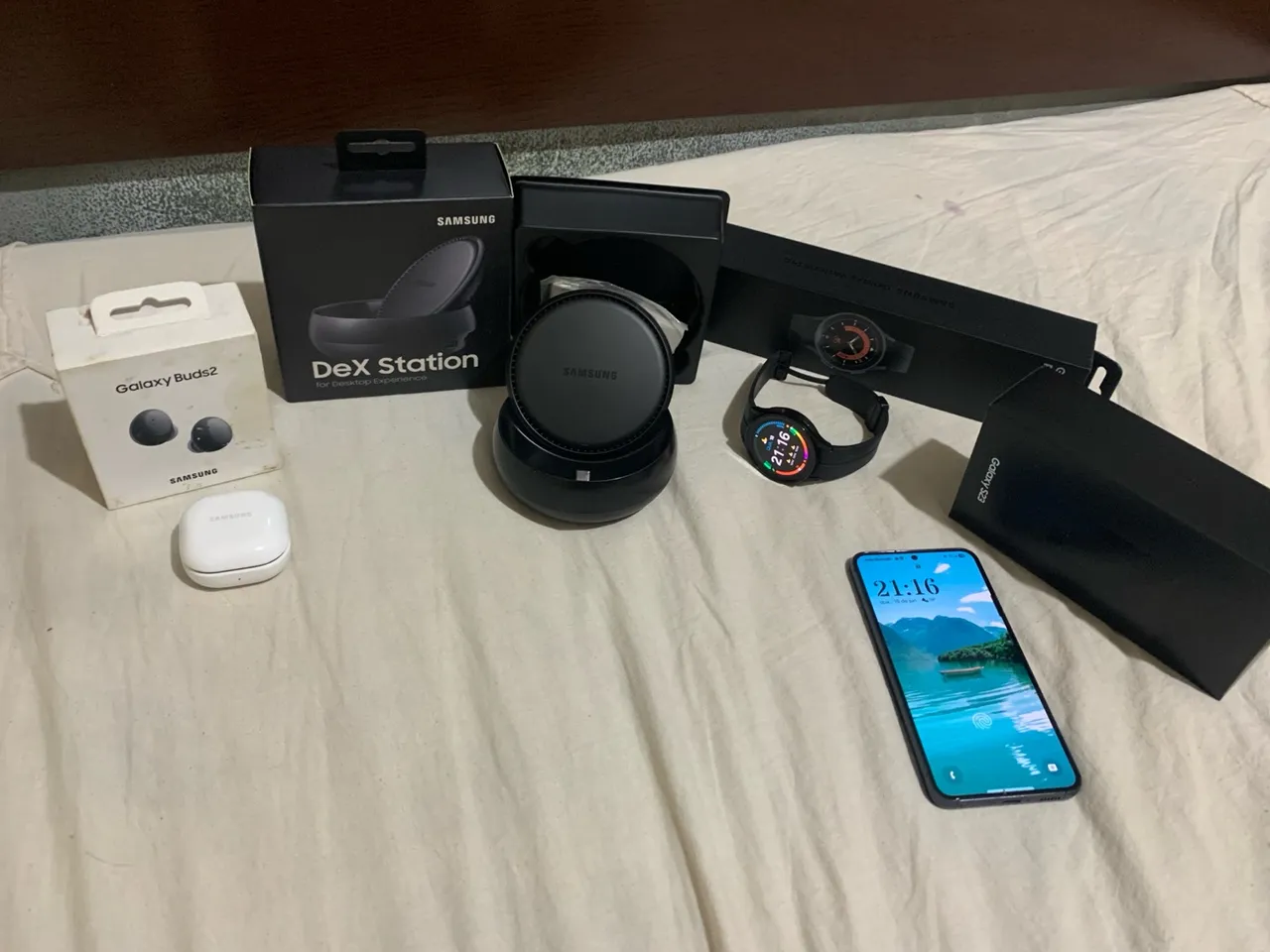Celular s23 + Watch 5 pro + Buds 2 + dex station