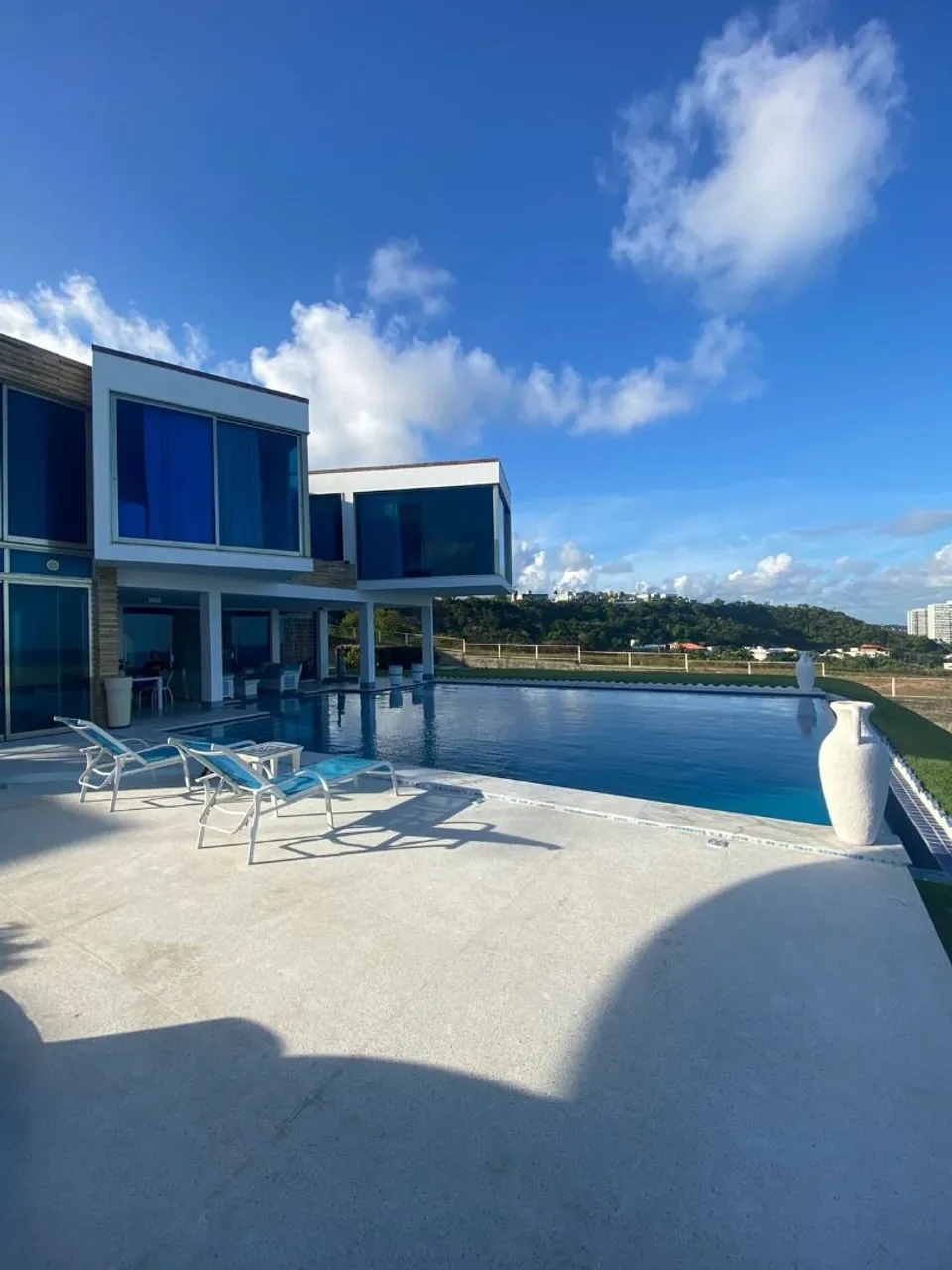 Casa com 3 suítes Alto Padrão em Jacarecica com 700 mts Maceió/AL