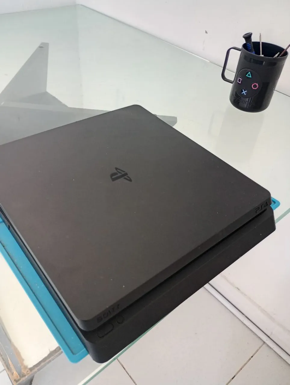 PlayStation 4 Slim para retirada de peças (Leia a descrição)