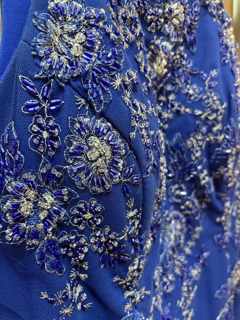 VESTIDO AZUL ROYAL PEDRARIA - Foto 4