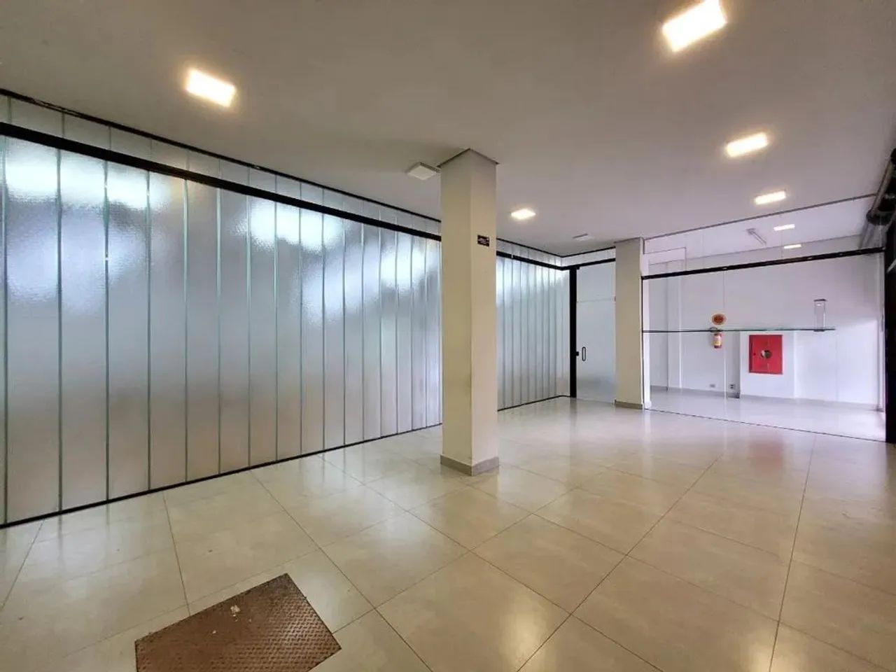 Salão para alugar em Maringá, Zona 01, com 166.19 m² - Foto 3