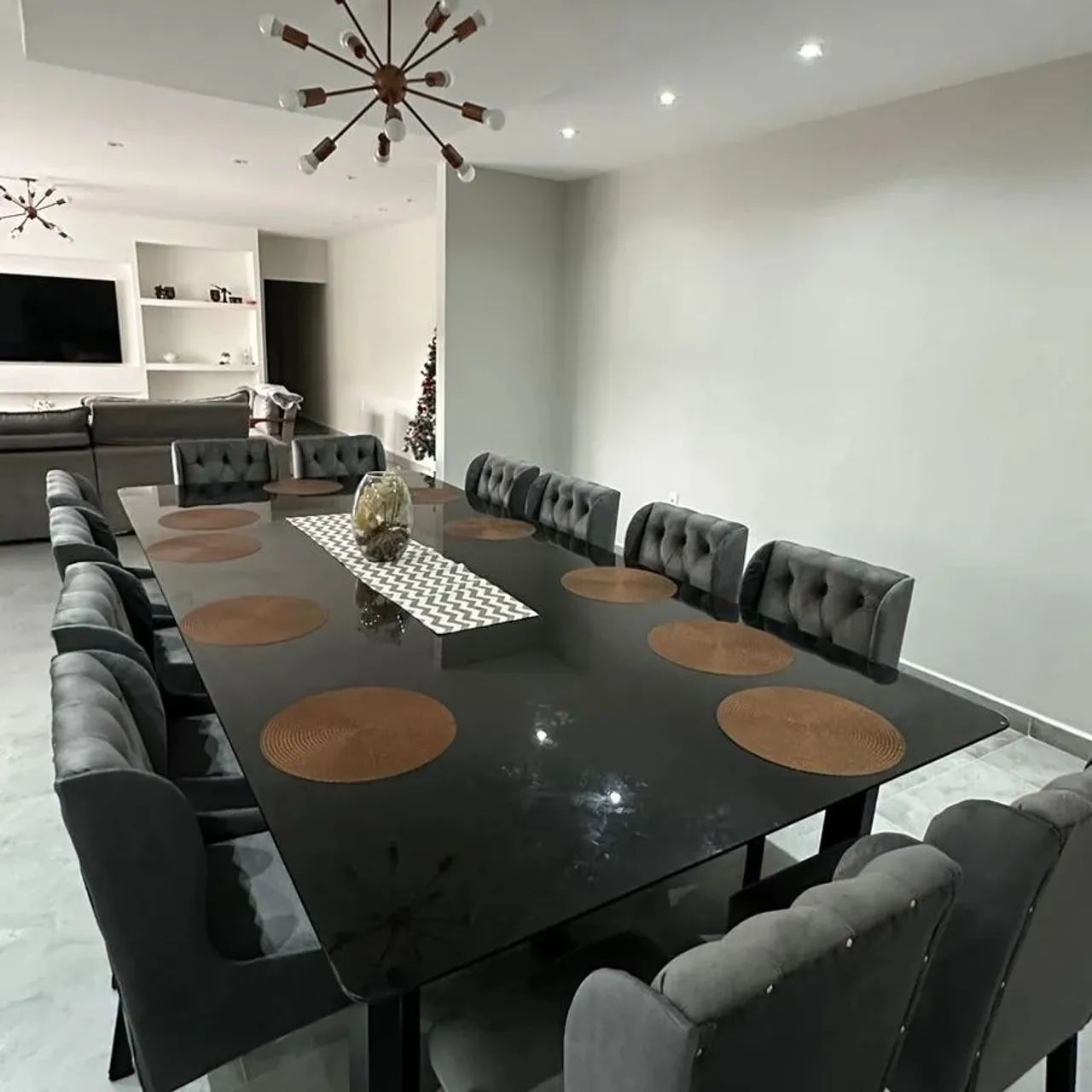 CADEIRA DE JANTAR CAPITONE COM BRAÇO CADA UNIDADE 250 - Foto 3