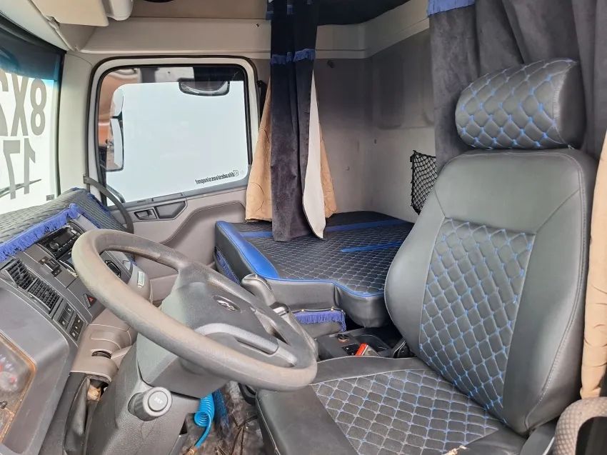 Volkswagem Constallation 30.330 8x2 2016/2017. - Foto 7