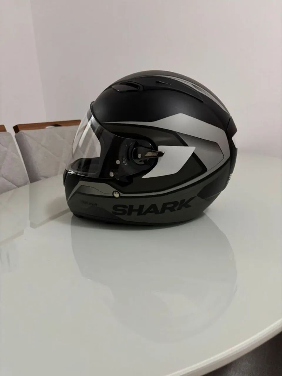 Capacete shark vision semi novo 