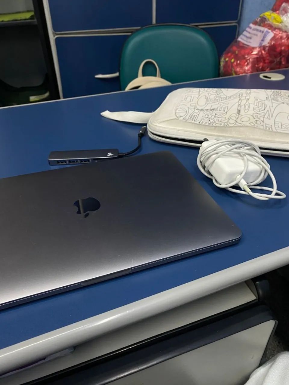 MacBook (Utilizado e Danificado porém em bom estado para uso diário) - Foto 4