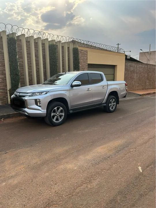 L200  - Foto 2