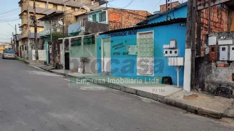 Casa de rua Residencial com Kitnets / Compensa lll - Foto 3