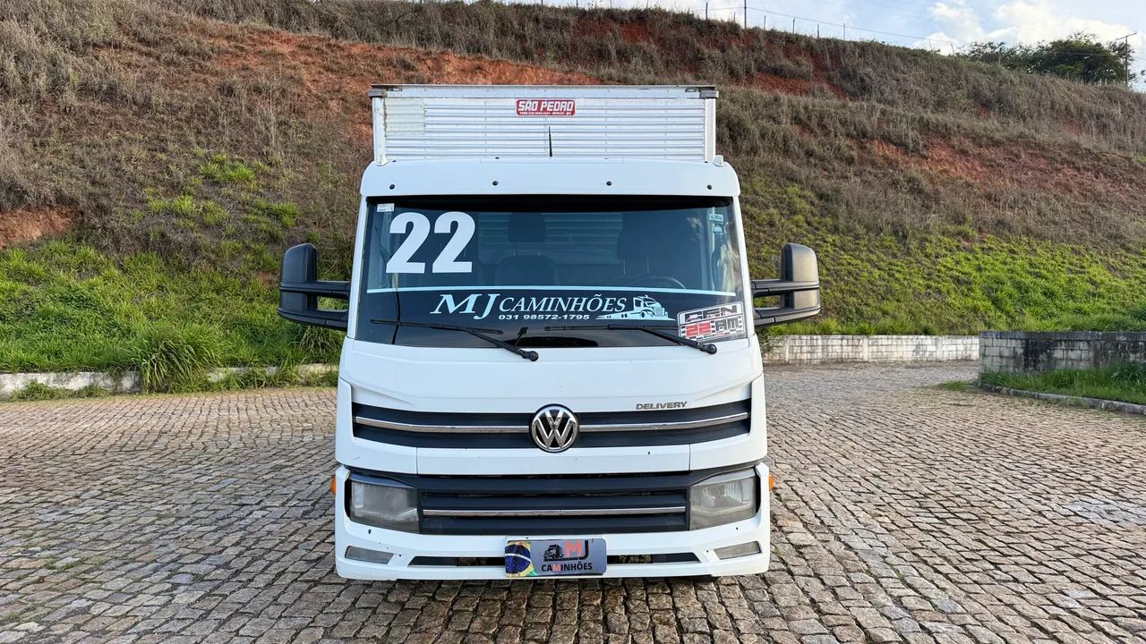 VW 6160 baú ano 2022 Novíssimo diferenciado  - Foto 2