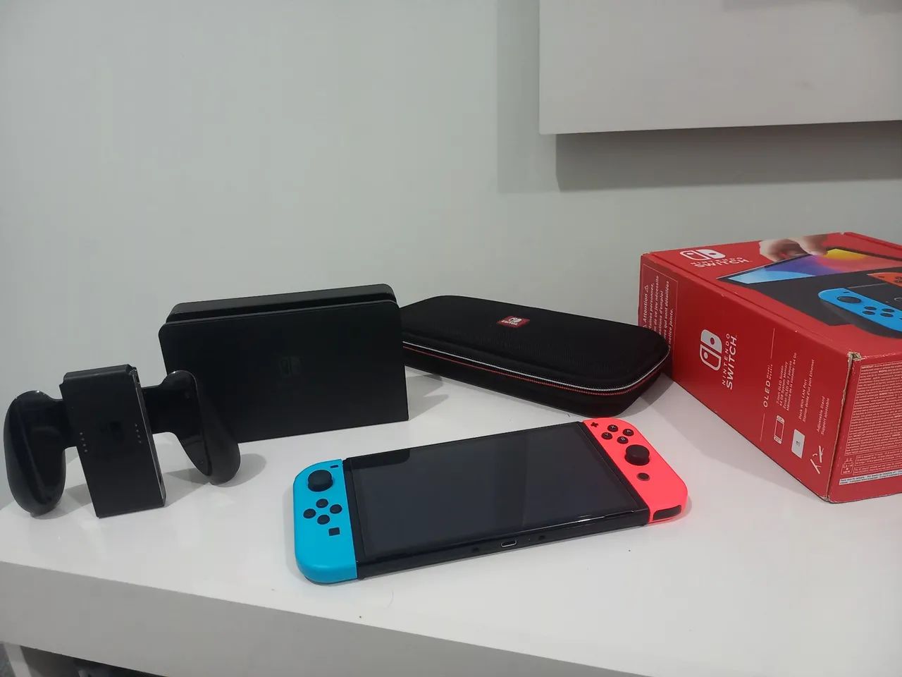 Nitendo Switch OLED - 256GB - DESTRAVADO (KAMIKAZE) + CAPA PROTETORA ORIGINAL