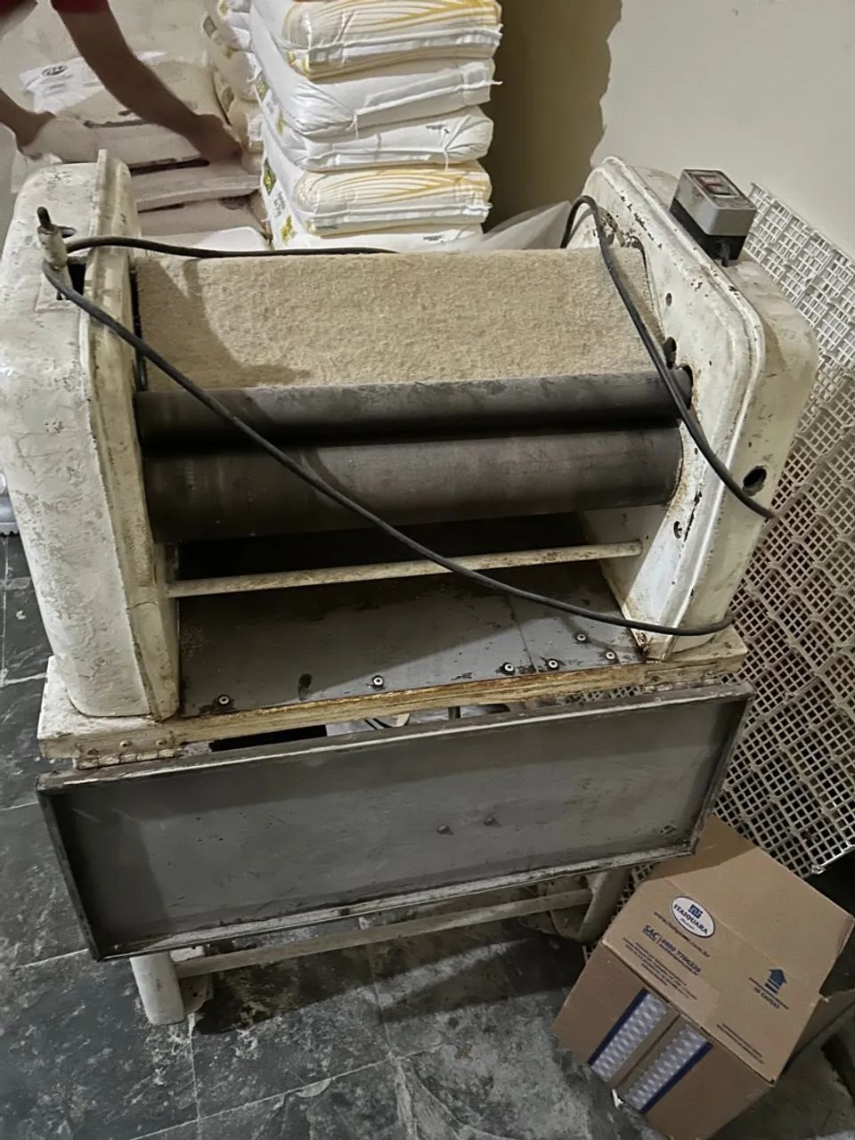 Modeladora de pães em ótimo estado  - Foto 2