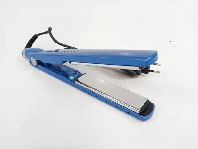 Prancha Nano Titanium Bivolt Chapinha para Cabelo - Foto 2