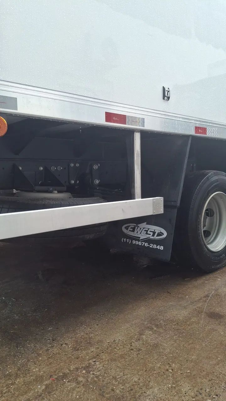 Baús para transporte de carga com necessidade de controle de temperatura.  - Foto 4