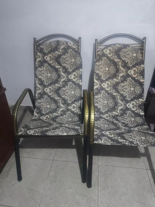 Par de Cadeiras - PREÇO NEGOCIÁVEL  - Foto 4