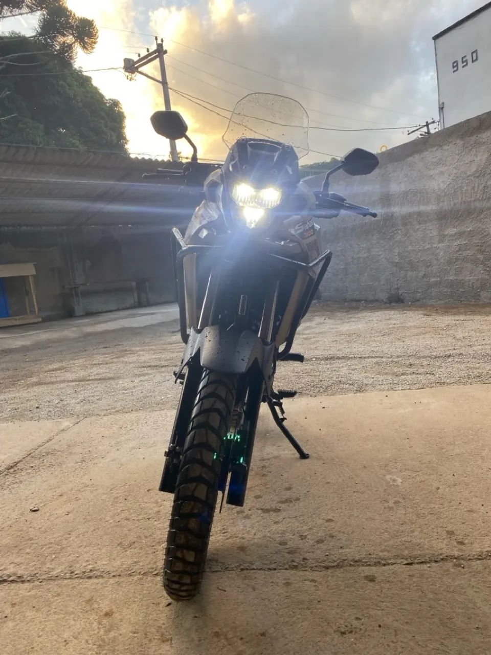 Sahara 300 ADVENTURE 2024  - Foto 2