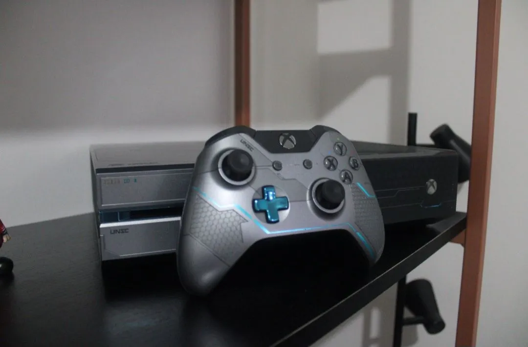 Xbox One Halo Infinite Limited Edition