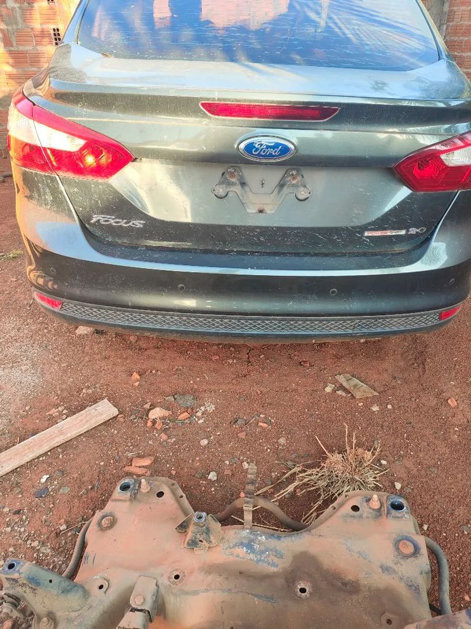 Para-choque traseiro Ford focus 2014