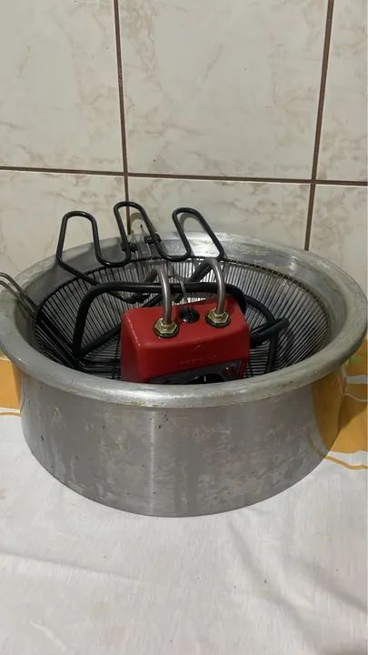 Fritadeira 7 litros em ótimo estado 