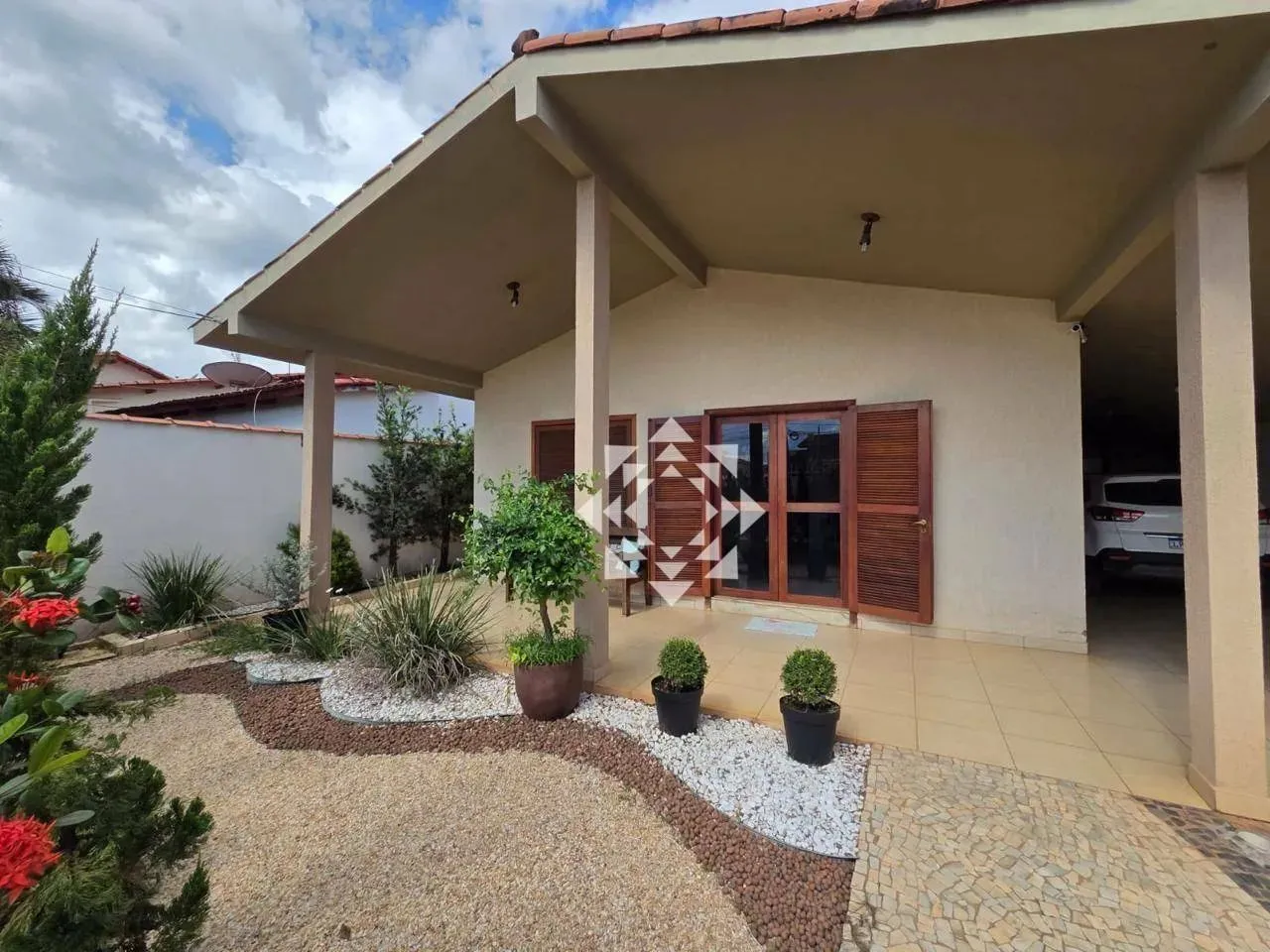 Residência Completa na 108 Sul: 231m² de Conforto com Lazer, Sustentabilidade e Segurança